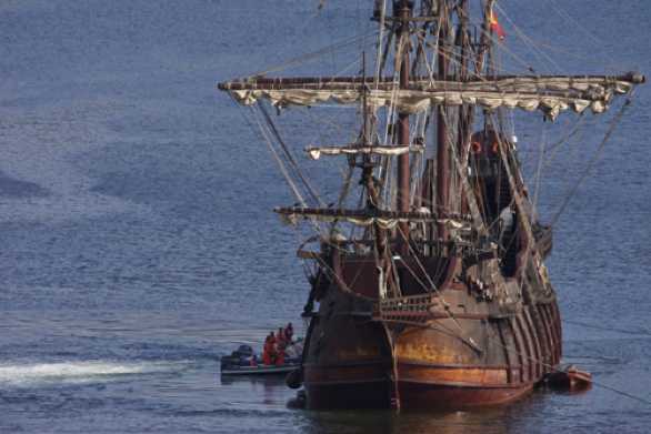 26 September 2023 - 09:51:18

----------------------
How to moor a galleon. El Galeon Andalucia